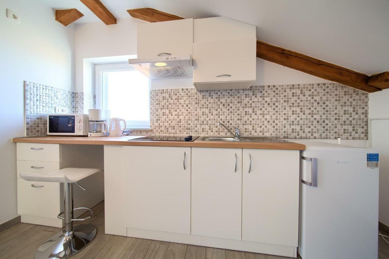 Vijon Apartman Njivice Kültér fotó